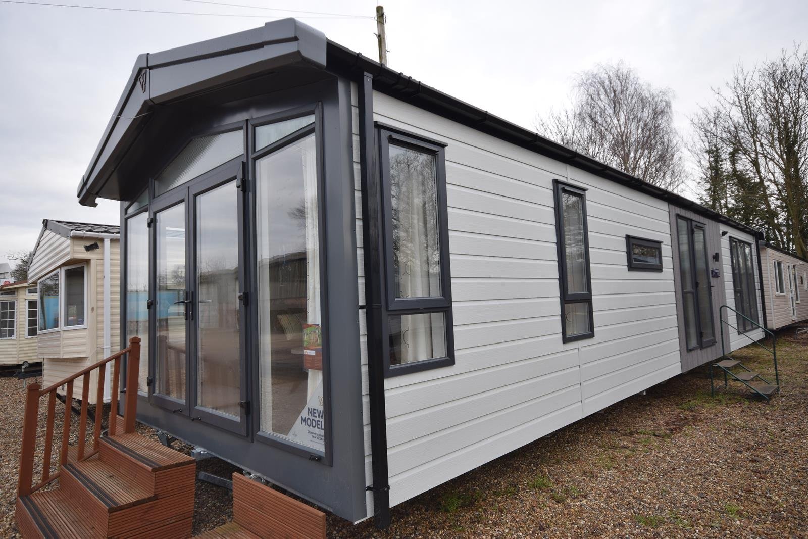 PRE-ORDER | 2027 Victory Lakewood Lodge BS3632 | 43×14 Residential Log Cabin